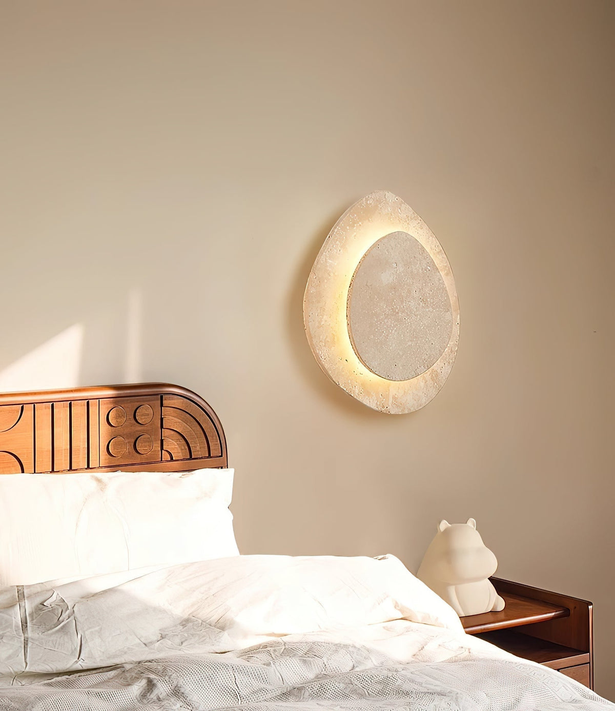 Kinkiet Minimalistyczny z Trawertynu z Wbudowanym LED – widok produktu 10 | Nuvira Home