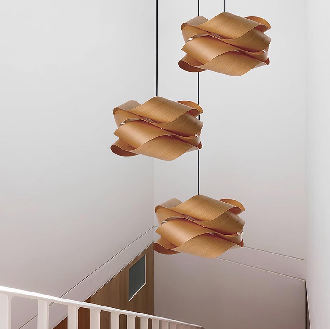 Drewniana Lampa Wisząca O Zakrzywionej Formie – widok produktu 15 | Nuvira Home