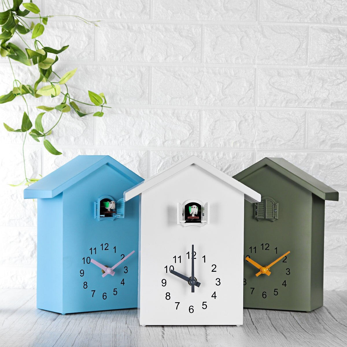 Nowoczesny Zegar z Kukułką – widok produktu 3 | Nuvira Home