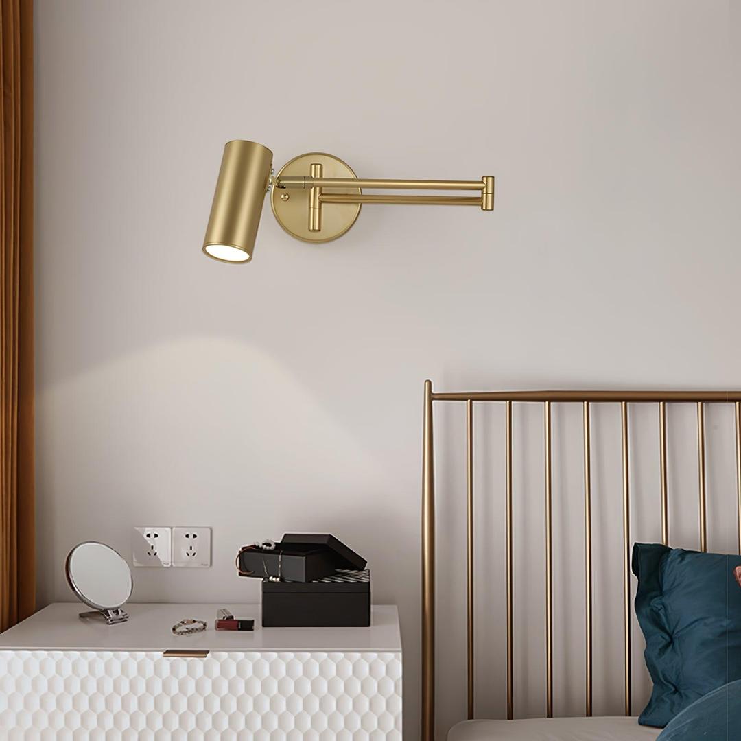 Zabytkowa Lampa Ścienna z Obrotowym Ramieniem – Styl Industrialny – widok produktu 3 | Nuvira Home