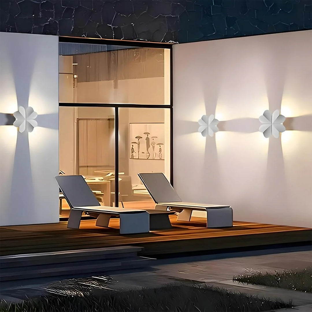 Zewnętrzna lampa ścienna LED z motylem – widok produktu 15 | Nuvira Home